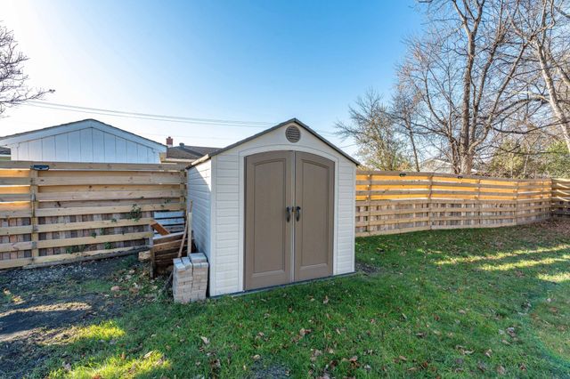 1015 11th Avenue S, Moorhead, MN 56560