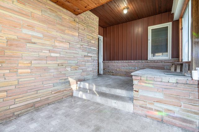 1015 11th Avenue S, Moorhead, MN 56560