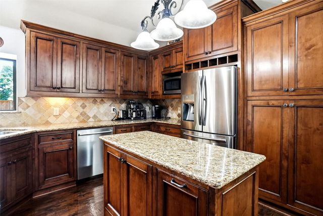 2412 Emerald Circle, Southlake, TX 76092