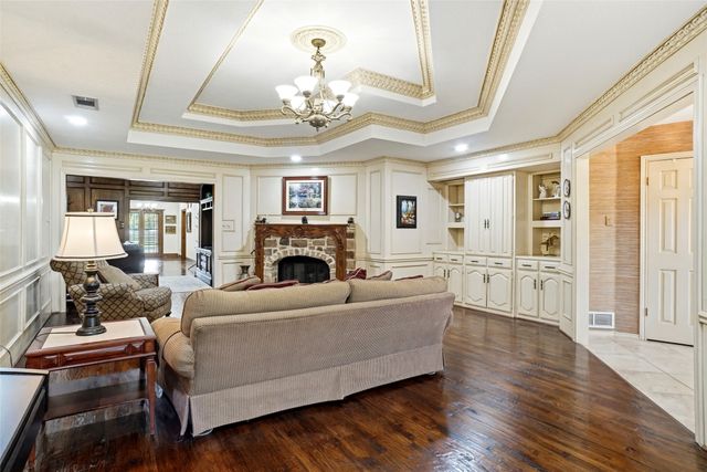 2412 Emerald Circle, Southlake, TX 76092