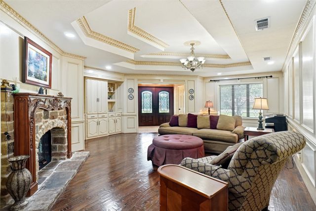 2412 Emerald Circle, Southlake, TX 76092