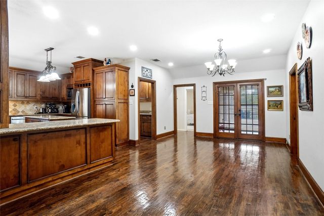 2412 Emerald Circle, Southlake, TX 76092