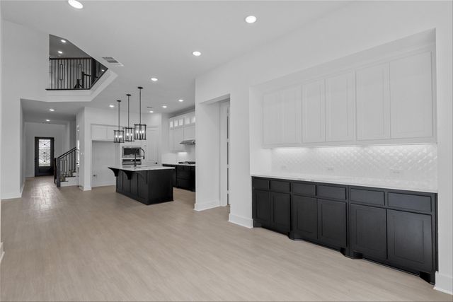 2102 Hereford Drive, Mansfield, TX 76063