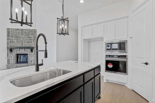 2102 Hereford Drive, Mansfield, TX 76063