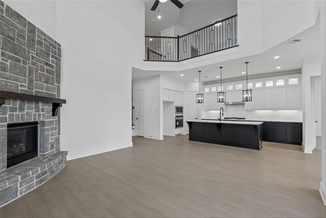 2102 Hereford Drive, Mansfield, TX 76063