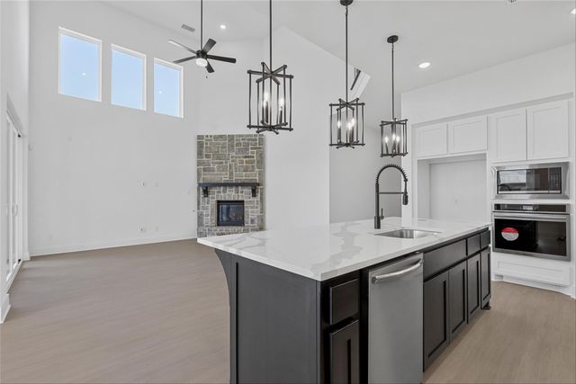 2102 Hereford Drive, Mansfield, TX 76063