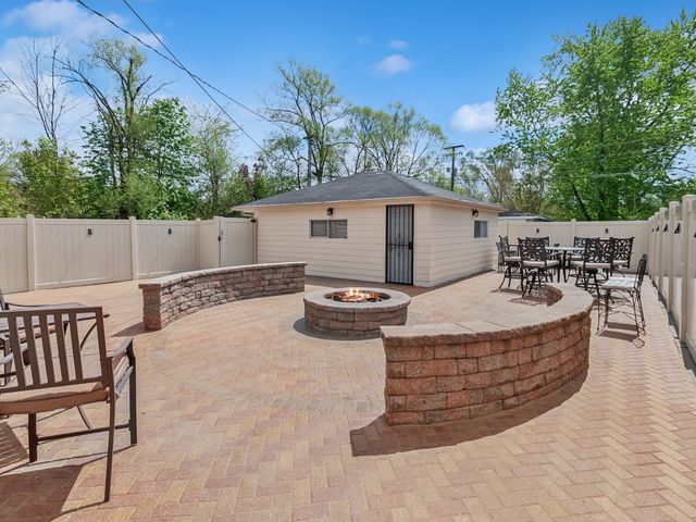 256 CALUMET Boulevard, Harvey, IL 60426