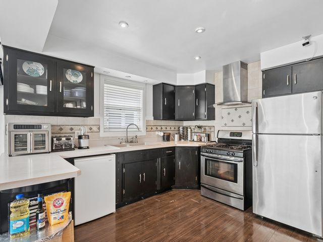256 CALUMET Boulevard, Harvey, IL 60426