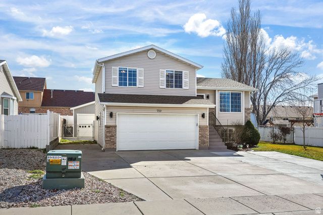 759 W 1580 N, Clinton, UT 84015