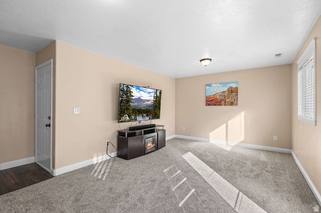 759 W 1580 N, Clinton, UT 84015