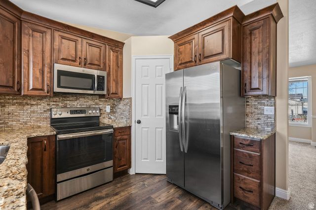 759 W 1580 N, Clinton, UT 84015