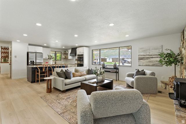 715 N 400 E, Nephi, UT 84648