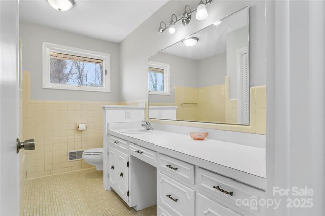 212 Shuping Street, Morganton, NC 28655