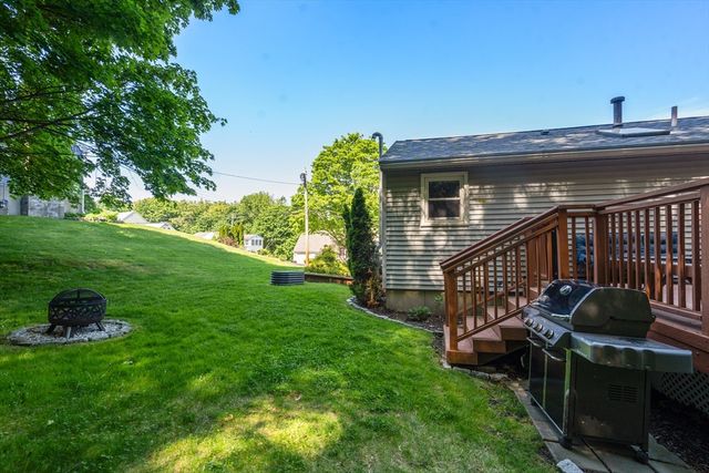 21 Michigan Drive, Hudson, MA 01749