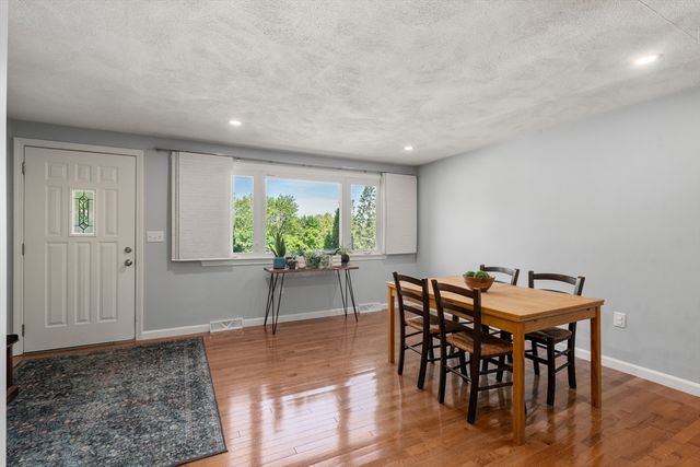 21 Michigan Drive, Hudson, MA 01749
