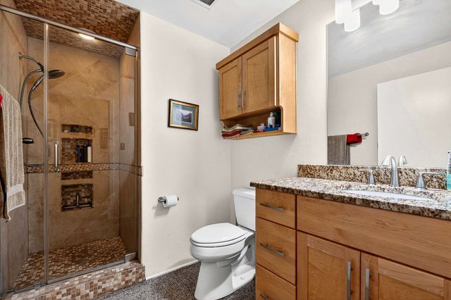 700 Church St Apt 1108, Nashville, TN 37203