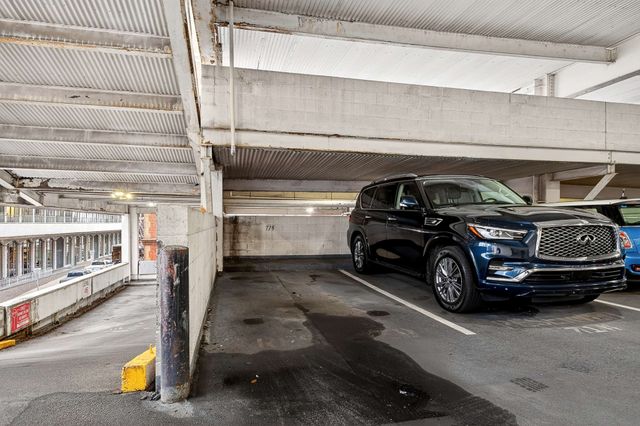 700 Church St Apt 1108, Nashville, TN 37203