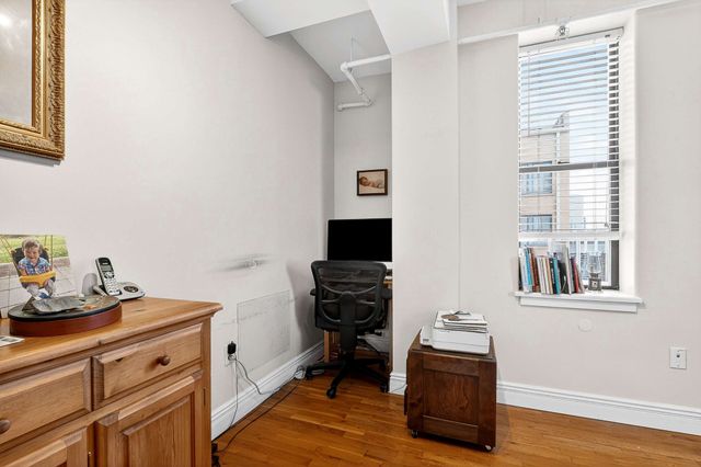 700 Church St Apt 1108, Nashville, TN 37203