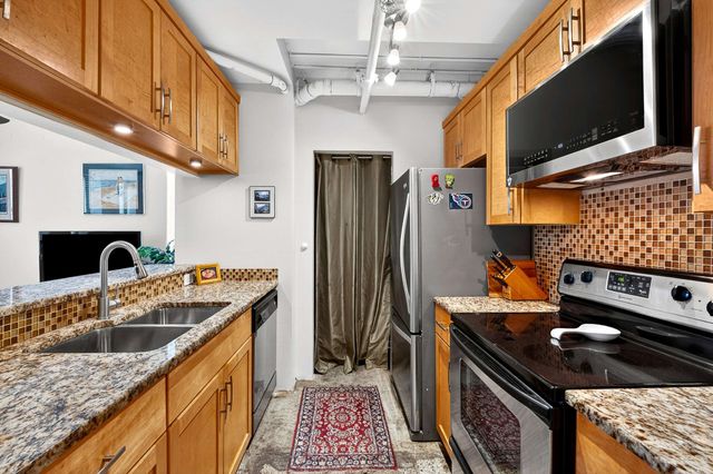 700 Church St Apt 1108, Nashville, TN 37203