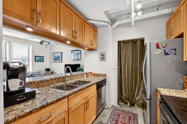 700 Church St Apt 1108, Nashville, TN 37203