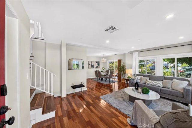 382 Idaho, Pasadena, CA 91103