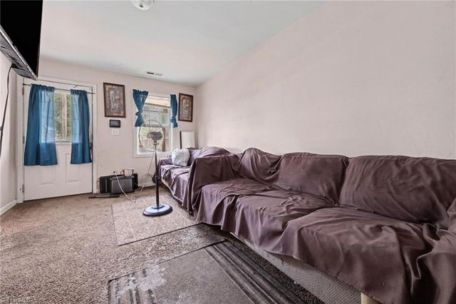 437 Fulton Street, Burlington, NC 27217