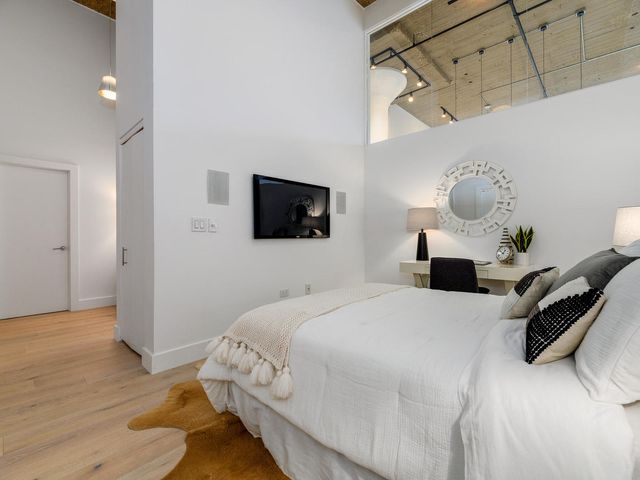 758 N Larrabee Street 523, Chicago, IL 60654