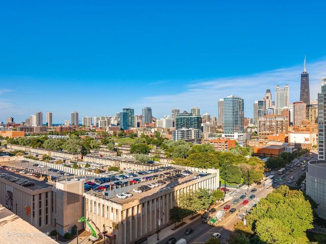 758 N Larrabee Street 523, Chicago, IL 60654