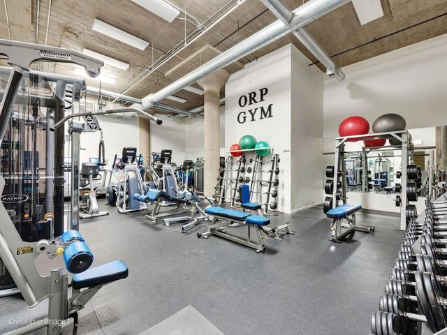 758 N Larrabee Street 523, Chicago, IL 60654