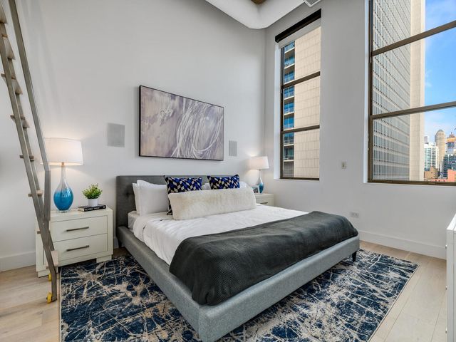 758 N Larrabee Street 523, Chicago, IL 60654