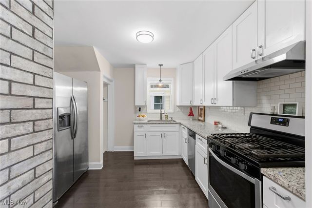 1551 Orchard Grove Avenue, Lakewood, OH 44107