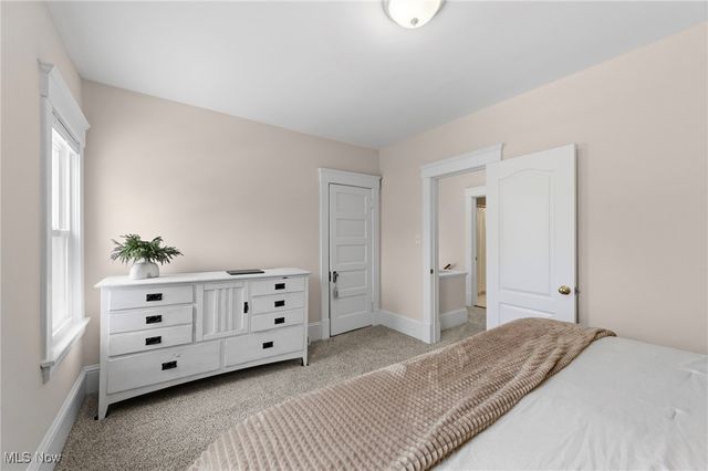 1551 Orchard Grove Avenue, Lakewood, OH 44107