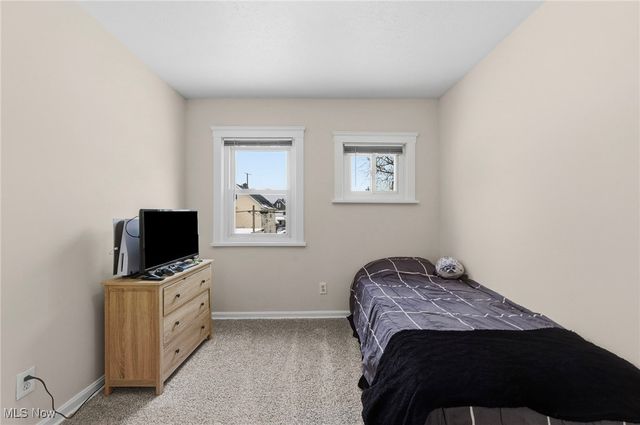 1551 Orchard Grove Avenue, Lakewood, OH 44107