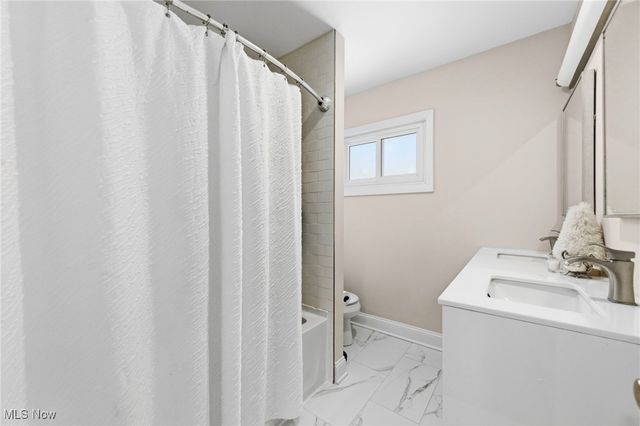 1551 Orchard Grove Avenue, Lakewood, OH 44107