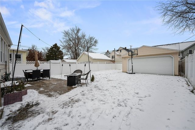 1551 Orchard Grove Avenue, Lakewood, OH 44107