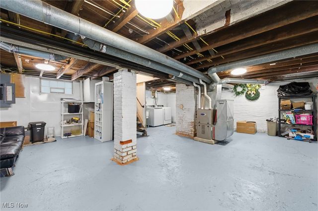 1551 Orchard Grove Avenue, Lakewood, OH 44107