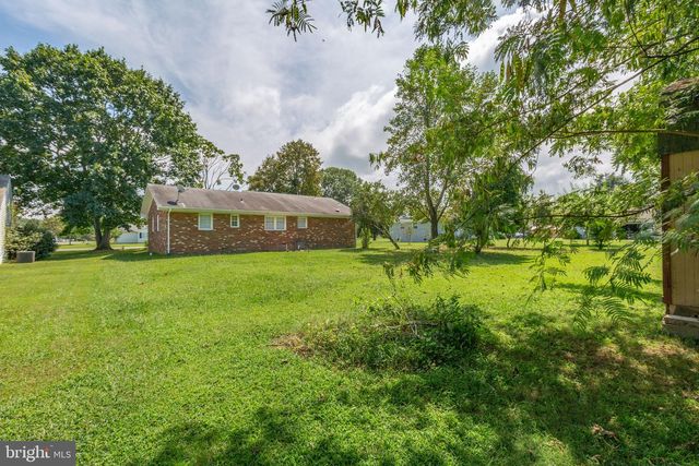333 SANTA MARIA AVE, Colonial Beach, VA 22443
