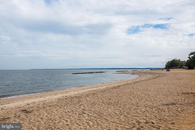 333 SANTA MARIA AVE, Colonial Beach, VA 22443