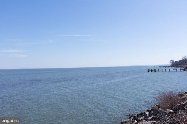 333 SANTA MARIA AVE, Colonial Beach, VA 22443