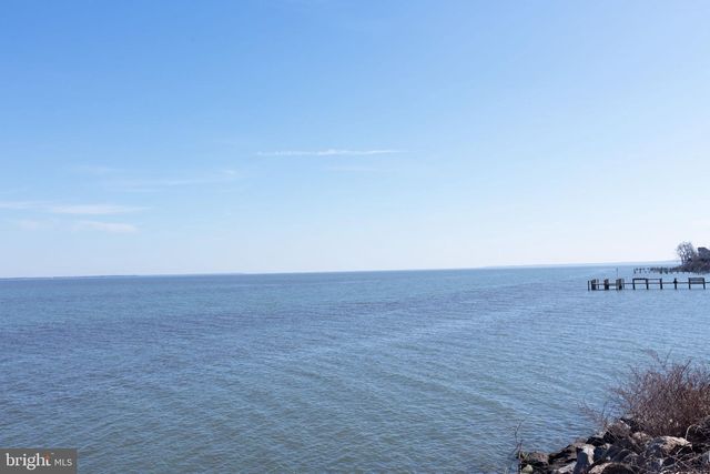 333 SANTA MARIA AVE, Colonial Beach, VA 22443
