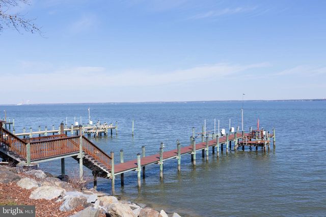 333 SANTA MARIA AVE, Colonial Beach, VA 22443