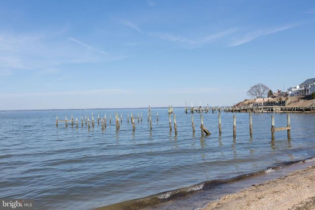 333 SANTA MARIA AVE, Colonial Beach, VA 22443