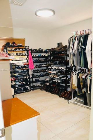 3521 SW 99th Ct, Miami, FL 33165