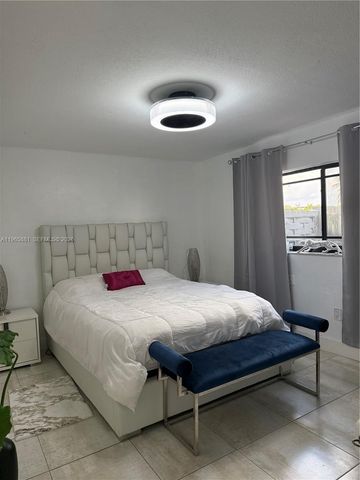 3521 SW 99th Ct, Miami, FL 33165