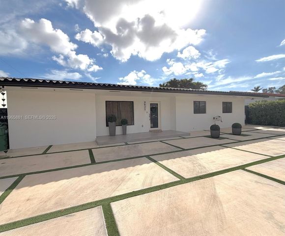 3521 SW 99th Ct, Miami, FL 33165
