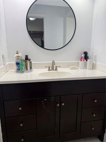 3521 SW 99th Ct, Miami, FL 33165