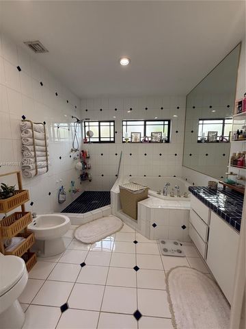 3521 SW 99th Ct, Miami, FL 33165