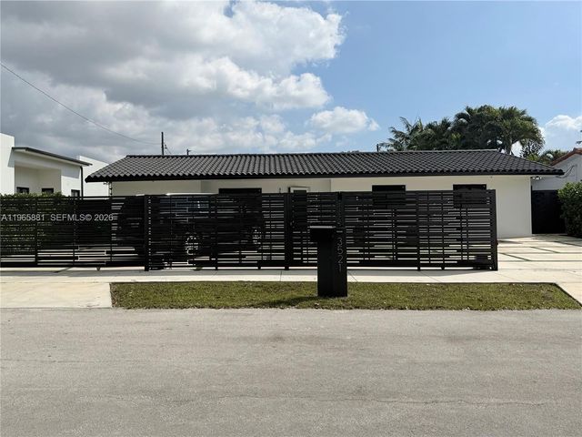 3521 SW 99th Ct, Miami, FL 33165