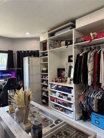 3521 SW 99th Ct, Miami, FL 33165