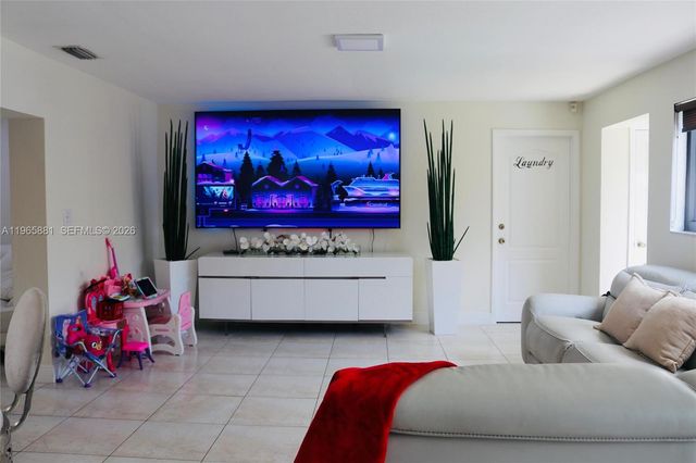 3521 SW 99th Ct, Miami, FL 33165